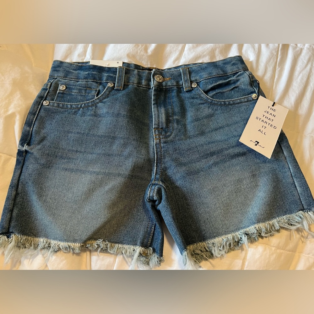 7 For All Mankind Girls Frayed hem Stretch Denim Short NWT - Picture 1 of 8